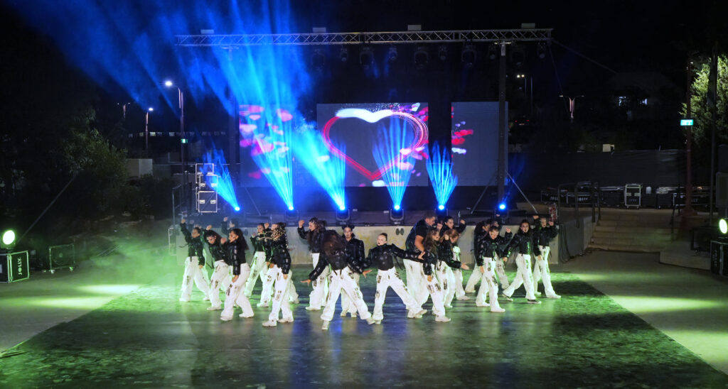 חוגים באריאל